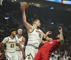 杨瀚森未登场约基奇21+14+9 NBA杯开拓者险胜掘金